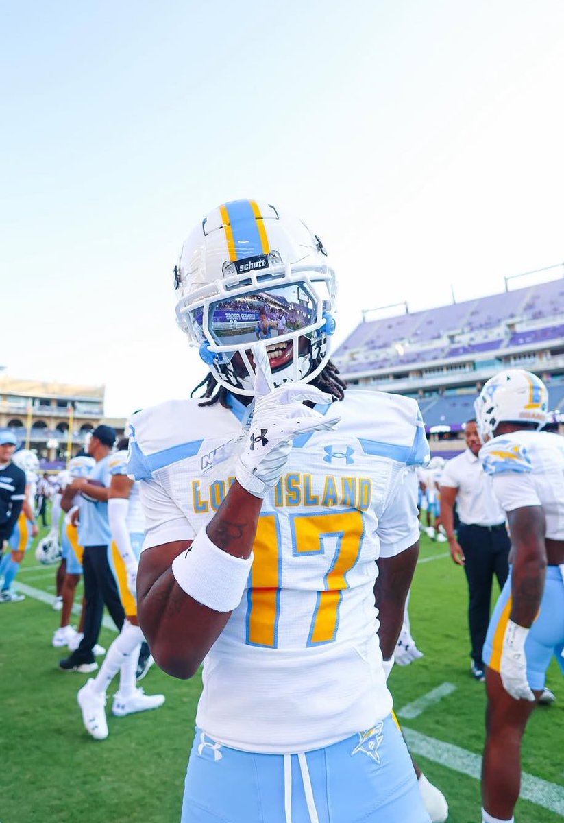 Jjustinb_12's tweet image. I’ll be at LIU Today ! 🦈