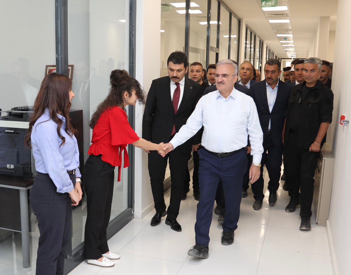 📍Van - İpekyolu

Yapımı tamamlanan ve vatandaşlarımızın hizmetine sunulan yeni İpekyolu Hükümet Konağını ziyaret ederek, görev yapan kamu personeline kolaylıklar diledik.

Yeni İpekyolu Hükümet Konağı tüm hemşehrilerimize hayırlı uğurlu olsun.

#Van #İpekyolu