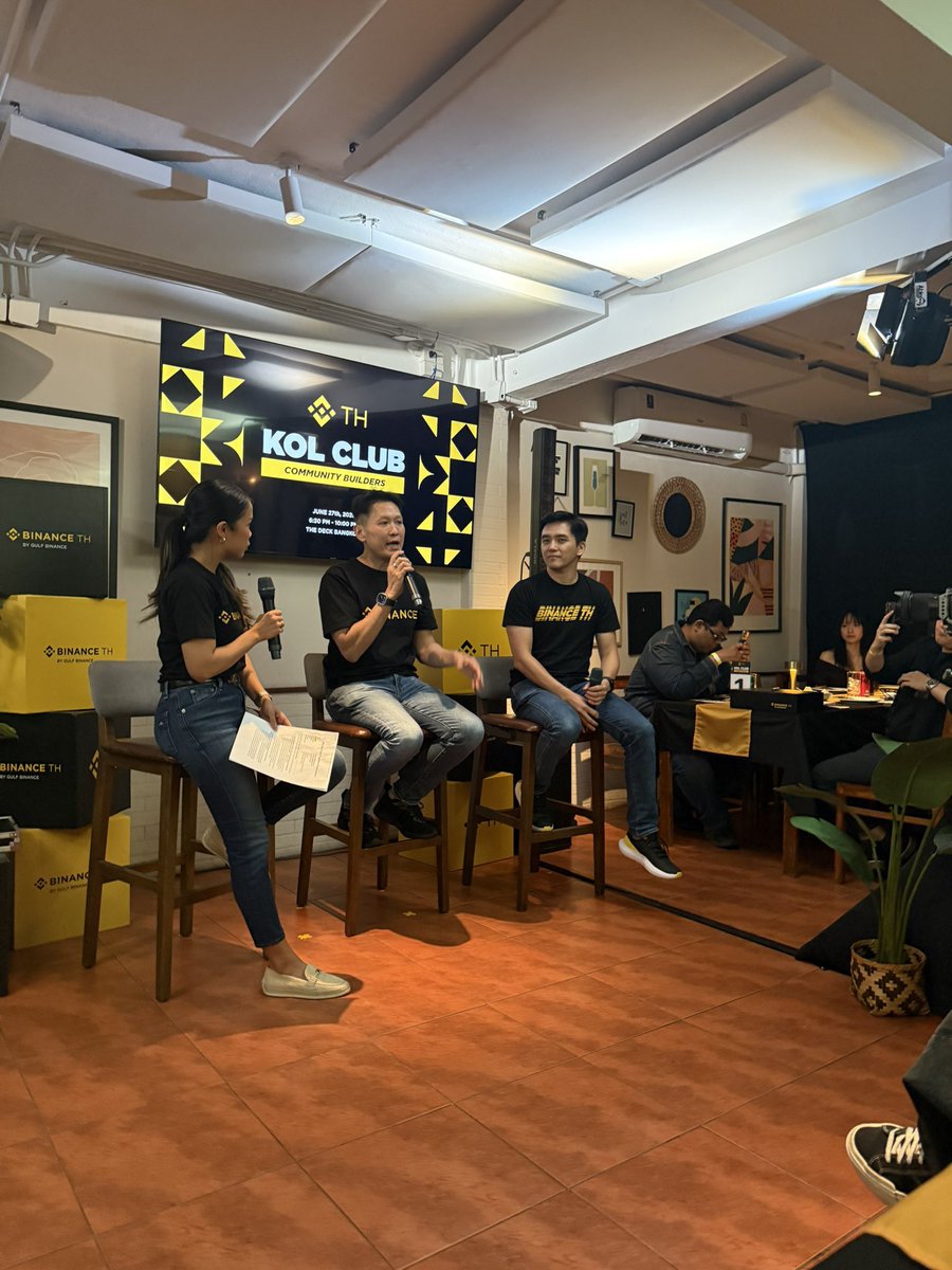 PukecastTH 🇹🇭 (@pukecastth) on Twitter photo วันนี้ลุยฝนมางาน BINANCE TH Kol Club <a href="/Binance_TH_/">Binance TH</a> 🫡
แขกพิเศษวันนี้ คุณนิรันดร์ กับ คุณ Richard <a href="/_RichardTeng/">Richard Teng</a> จาก BINANCE Global เลย exclusive สุดๆ ครับ 🙏🏻👍🏻
ต้องของคุณทาง BINANCE TH จะจัดงานดีๆ แบบนี้นะครับ 🙏🏻 วันนี้ลุยฝนมางาน BINANCE TH Kol Club <a href="/Binance_TH_/">Binance TH</a> 🫡
แขกพิเศษวันนี้ คุณนิรันดร์ กับ คุณ Richard <a href="/_RichardTeng/">Richard Teng</a> จาก BINANCE Global เลย exclusive สุดๆ ครับ 🙏🏻👍🏻
ต้องของคุณทาง BINANCE TH จะจัดงานดีๆ แบบนี้นะครับ 🙏🏻