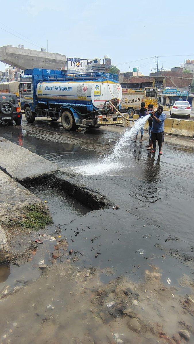 Municipal Committee Vijaypur (@eovijaypur) on Twitter photo Drain blockage being cleared ón NH 44 ward no 8 Vijaypur.
#beatplasticpollution #ReduceWaste #CleanIndiaGreenIndia #IndiaVsGarbage
#moonsoonseason
<a href="/dcsambaoffice/">Deputy Commissioner Samba</a>
<a href="/diosamba1/">Information & PR, Samba</a>
<a href="/JammuUlb/">Urban Local Bodies, Jammu</a>
<a href="/JKHUDD1/">J&K Housing & Urban Development Department</a>
<a href="/md_sbm/">Swachh Bharat Mission Urban , J&K</a>
<a href="/SwachhJk/">Swachh J&K</a>
<a href="/MoHUA_India/">Ministry of Housing and Urban Affairs</a>
<a href="/JKHUDD1/">J&K Housing & Urban Development Department</a>
<a href="/OfficeOfLGJandK/">Office of LG J&K</a>
<a href="/CMOJK/">CM J&K</a> Drain blockage being cleared ón NH 44 ward no 8 Vijaypur.
#beatplasticpollution #ReduceWaste #CleanIndiaGreenIndia #IndiaVsGarbage
#moonsoonseason
<a href="/dcsambaoffice/">Deputy Commissioner Samba</a>
<a href="/diosamba1/">Information & PR, Samba</a>
<a href="/JammuUlb/">Urban Local Bodies, Jammu</a>
<a href="/JKHUDD1/">J&K Housing & Urban Development Department</a>
<a href="/md_sbm/">Swachh Bharat Mission Urban , J&K</a>
<a href="/SwachhJk/">Swachh J&K</a>
<a href="/MoHUA_India/">Ministry of Housing and Urban Affairs</a>
<a href="/JKHUDD1/">J&K Housing & Urban Development Department</a>
<a href="/OfficeOfLGJandK/">Office of LG J&K</a>
<a href="/CMOJK/">CM J&K</a>
