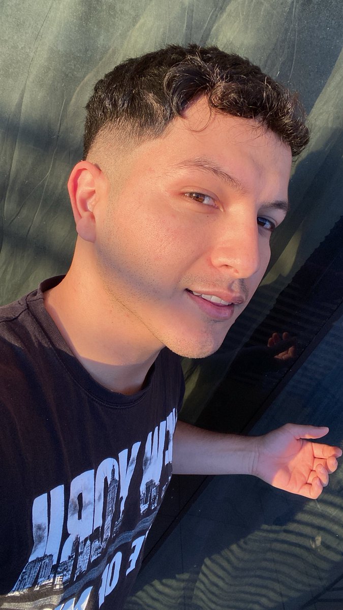 Los rayos del sol acarician mis mejillas