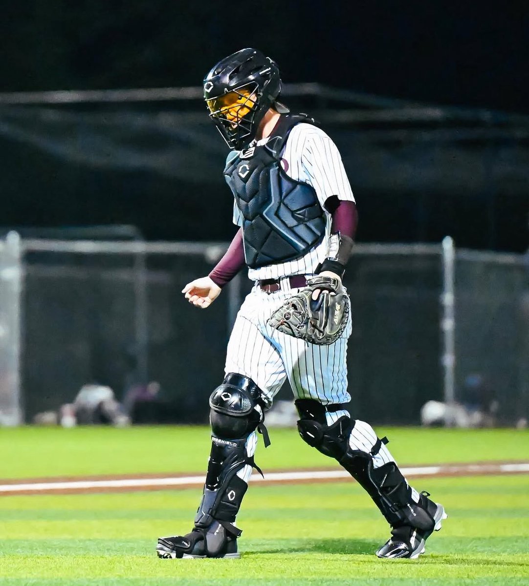 Texas Baseball Scouts Association (@texas_scouts) on Twitter photo Next on the list is <a href="/JClaycomb16/">JeffreyClaycomb16</a> from <a href="/LettHS_Hardball/">Rowlett HS Eagle Baseball #RFTB</a>
Jeffrey is another talented catcher in the 2026 class that we’re excited to see on the big league field. He’s committed to <a href="/OhioStateBASE/">Ohio State Baseball</a>
Congrats! Next on the list is <a href="/JClaycomb16/">JeffreyClaycomb16</a> from <a href="/LettHS_Hardball/">Rowlett HS Eagle Baseball #RFTB</a>
Jeffrey is another talented catcher in the 2026 class that we’re excited to see on the big league field. He’s committed to <a href="/OhioStateBASE/">Ohio State Baseball</a>
Congrats!