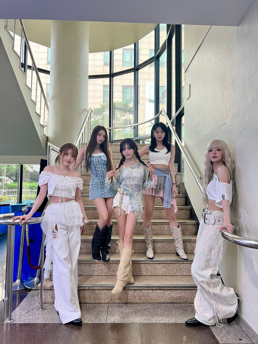 realfromis_9's tweet photo. [💌] #뮤직뱅크
2025.06.27

#fromis_9 #프로미스나인
#From_Our_20s
#LIKE_YOU_BETTER https://t.co/UUh0MVohnZ