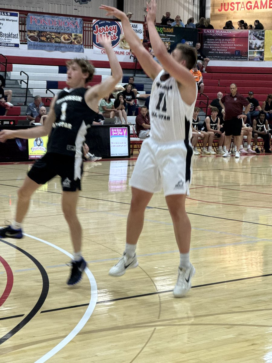 nick roeglin tweet media