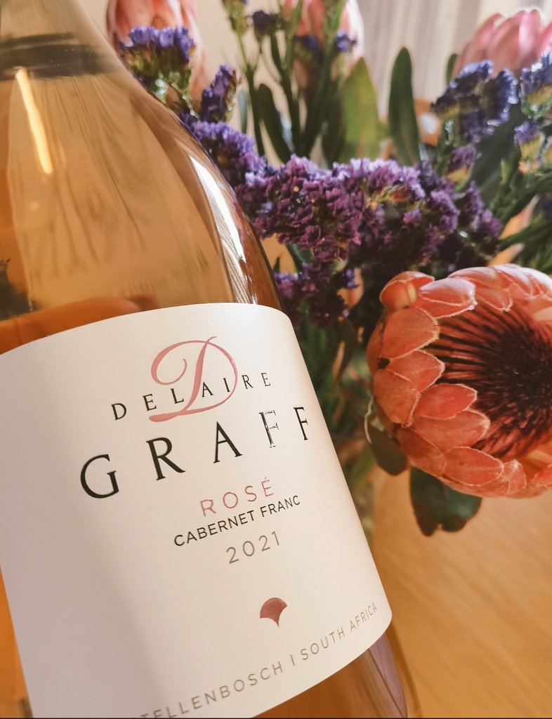 mphosugar's tweet photo. Happy International Rosé Day. It's might be a little cold today in South Africa🇿🇦, but let's celebrate 🥳
#roseeveryday #internationalroseday https://t.co/flWDBc9eOF
