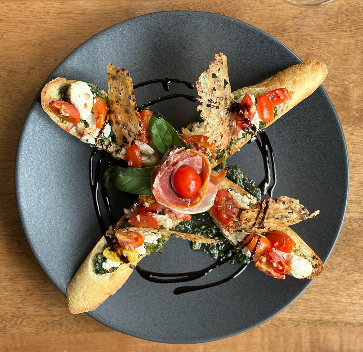 A work of art you can eat 🎨🍴
Fresh, local, and bursting with flavour—this is how we do dining in Ontario’s Highlands.

📸 @thecourtyardbistropembroke
📍Pembroke 

#ComeWander #OntariosHighlands #LocalFlavours #TasteTheHighlands #FoodieFinds #SupportLocalEats #TheCourtYardBistro