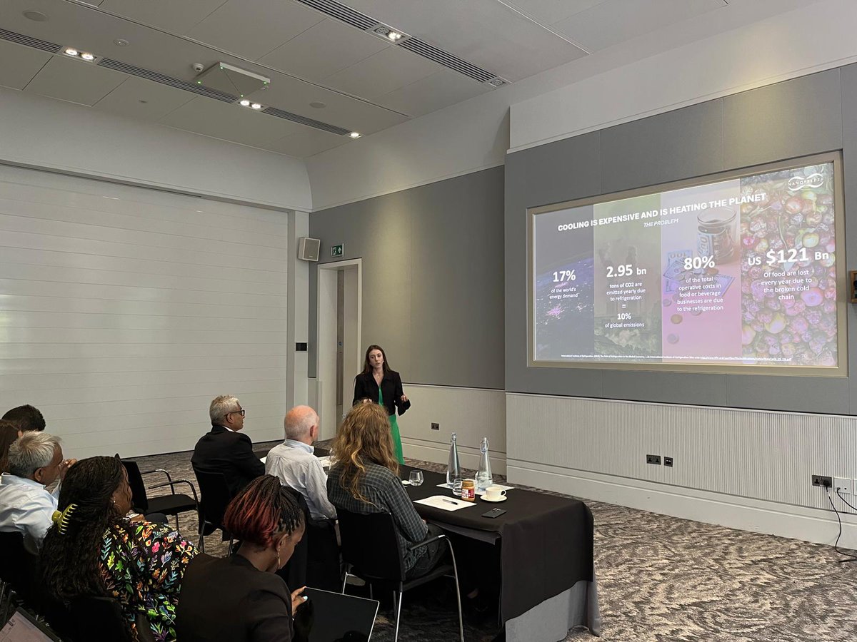 What are you doing to stay cool this summer?

For one of our #InnovationLeaders, the answer is applying her pioneering ‘NanoFreeze’ technology to reduce the energy consumption of traditional refrigeration by up to 50%. To find out more: raeng.org.uk/advance-innova…