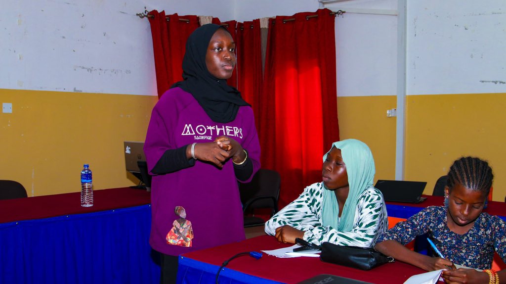 “The obligation in “planning and budgeting for children's rights” is a human right as recognised by both #UNCRC &amp; #ACRWC. Facilitated session with the Children’s National Assembly in preparation for their meeting with the Ministers of Finance &amp; Gender Children and Social Welfare.