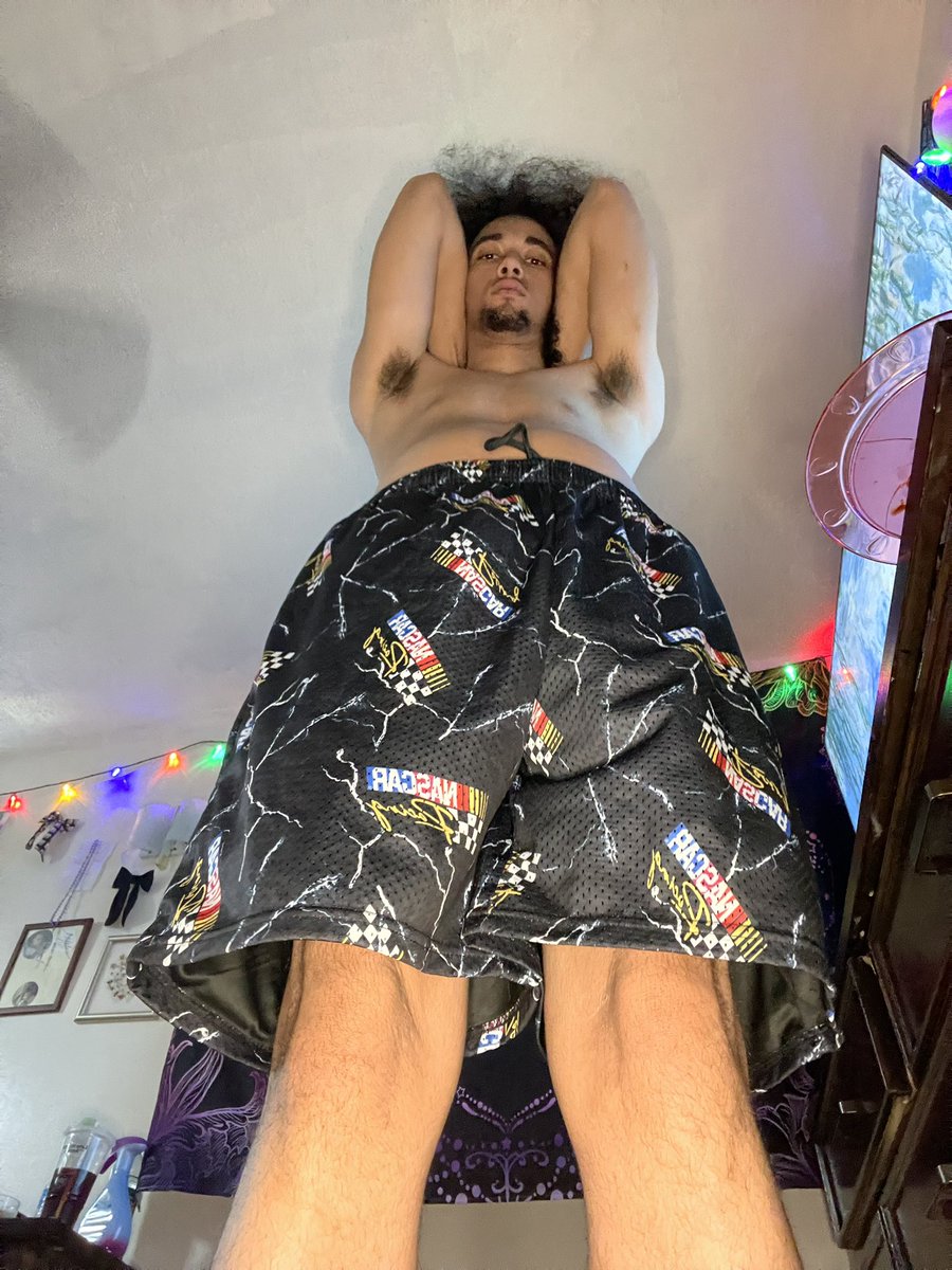 Look at you back under your master like a good f@g worshiping serving being of use for once in your life licking my soles clean while I stand over you with my cash cock throbbing 😈