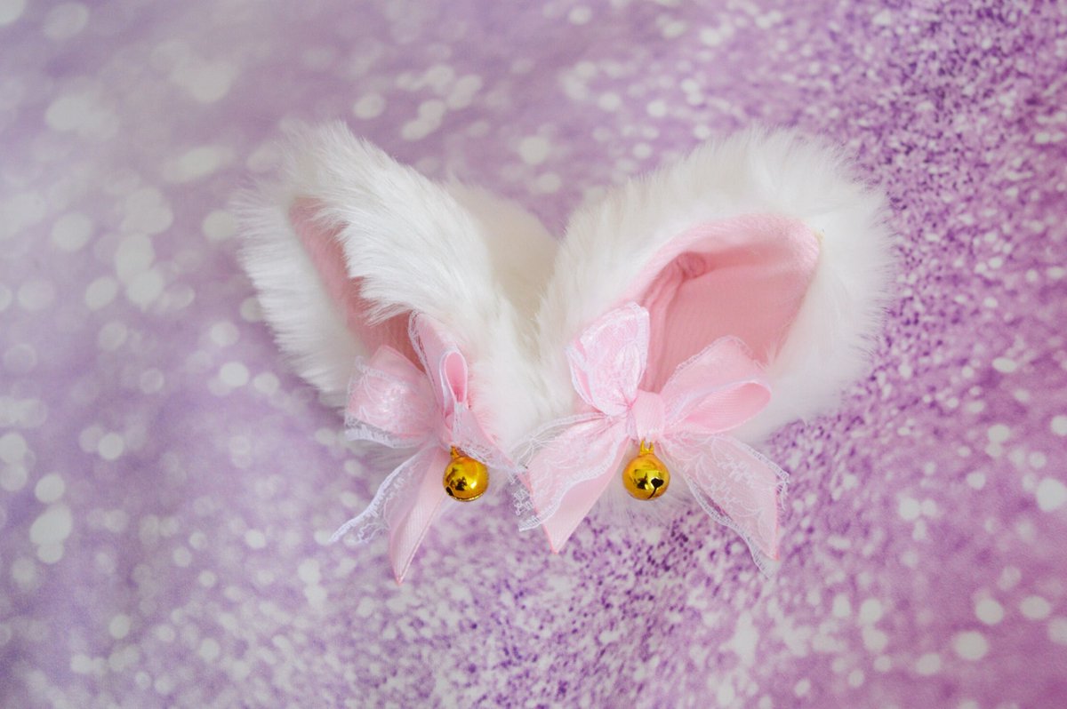 Nekollars's tweet image. Made to order - Kitten play clip on cat ears with bows and golden bell - neko lolita costume - kitten play gear accessories white and pink tuppu.net/e63a2c6f #Etsy #Nekollars #ClipOn
