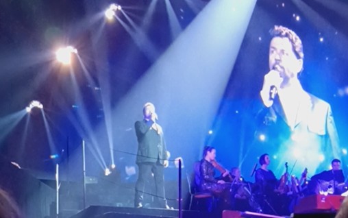 Wishing <a href="/mrmichaelball/">Michael Ball OBE💙</a> a very happy birthday! 🎉