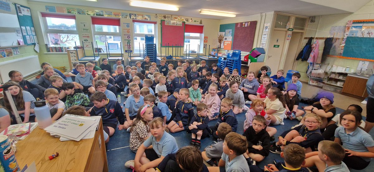 Our final assembly of the year!We bid farewell to Mr Kickham also👋Have a fantastic summer everyone🌞