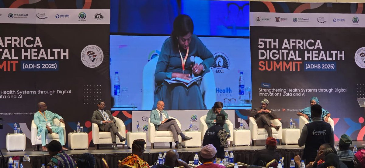 SFHNigeria's tweet image. Our DMD is currently moderating a session with key health stakeholders in Lagos State on Smart Health for a Smart City: How Lagos is Transforming Access, Delivery, and Equity in HealthCare. #ADHS