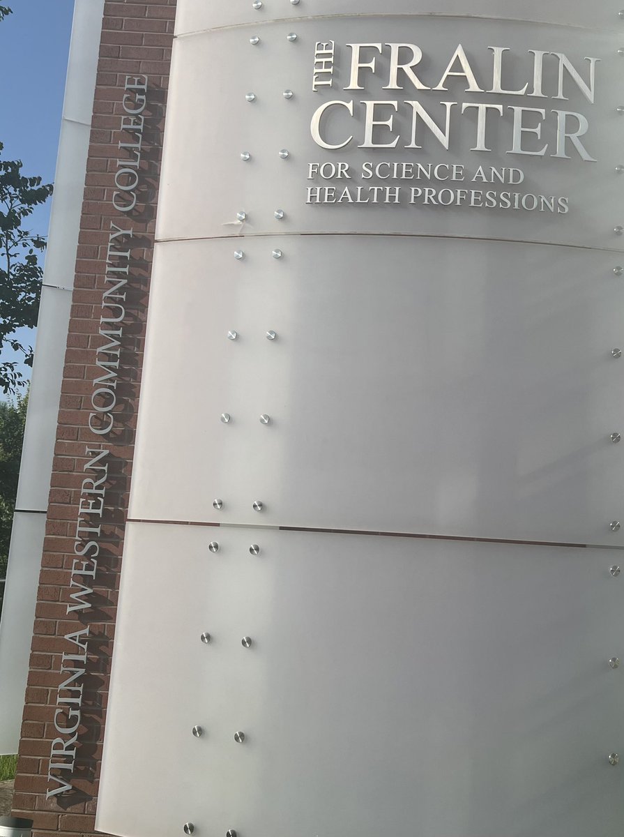 WCC_DualEnroll's tweet photo. The Office of DE is excited to be at @VirginiaWestern for today’s Learning, Teaching, and Technology Mini Conference! #wccdualenrollment https://t.co/zcENeWPi48