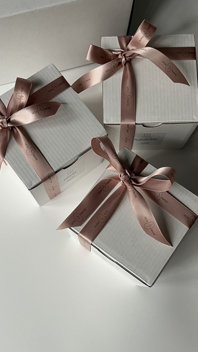 я быстренько вам сообщу, что сейчас свечи в стакане можно приобрести по приятной цене (красивая упаковка тоже прилагается) 

действует этот сыр бор до конца июня 

для заказа можете писать в личку, либо заходите на сайт vetaframe.ru