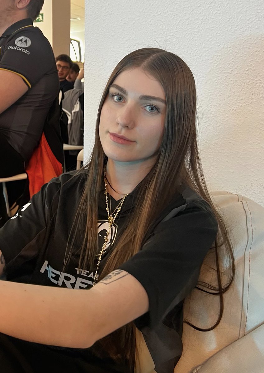 laurii :) (@ibareslaura) on Twitter photo Después de cinco meses increíbles en <a href="/TeamHeretics/">Team Heretics</a> cierro una etapa que ha sido mucho más que unas prácticas 🤍 Después de cinco meses increíbles en <a href="/TeamHeretics/">Team Heretics</a> cierro una etapa que ha sido mucho más que unas prácticas 🤍