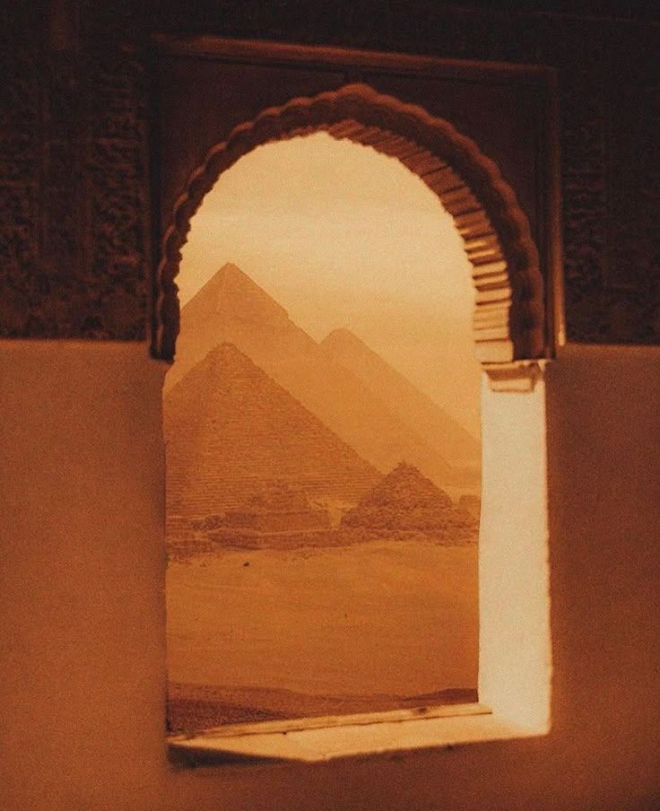 MozartCultures's tweet photo. ancient egypt aesthetics https://t.co/jz5aVW6z2b