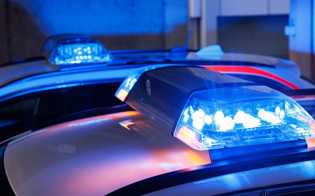 KapoSolothurn's tweet photo. #Oensingen/#Oberbuchsiten: Autolenker entzieht sich Polizeikontrolle und begeht gefährliche Fahrmanöver (Zeugenaufruf)
https://t.co/oXXp2b5L4h
Bild: Symbolbild https://t.co/Hfwb5NQqDa