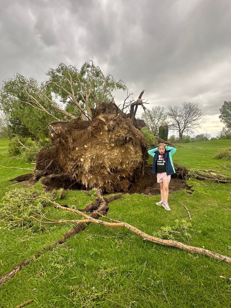 Cmoyer's tweet photo. In May, an EF2 tornado hit SE Wisconsin, damaging two golf courses.
What came next? A powerful story of resilience and community.
Thanks to Jim Merkel (Horicon Hills) & Randy Hurst (Mayville GC) for sharing their journey.
⛳ https://t.co/fSeVq9WtBx
#WisconsinGolf https://t.co/MlXtUKhGNY