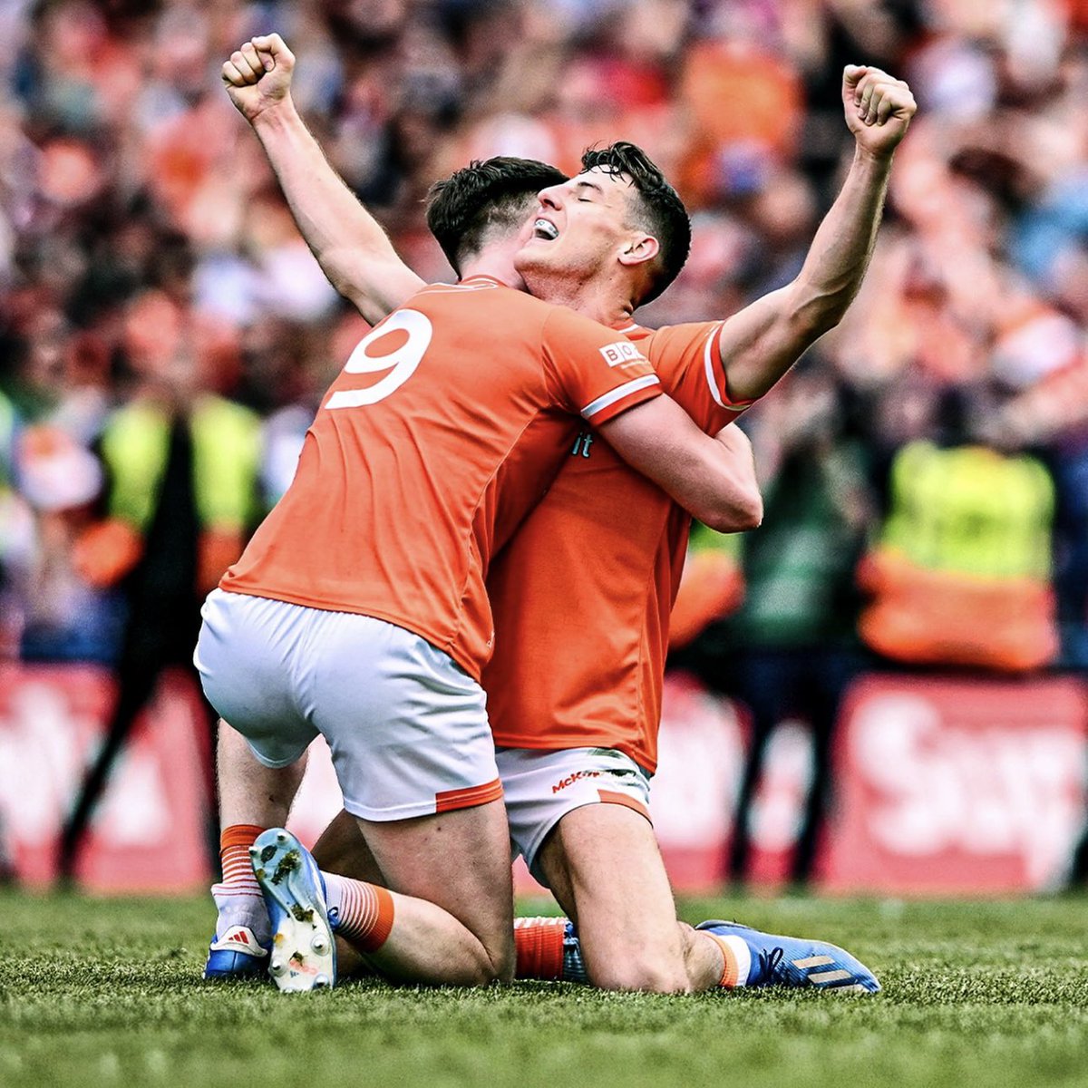 Guess who’s back? ⚡️

For the first time in the championship, Armagh’s Ben Crealey and Niall Grimley have been named to start in midfield for this weekend’s All-Ireland Quarter-Final.

The duo didn’t do too badly in Croke Park last year!