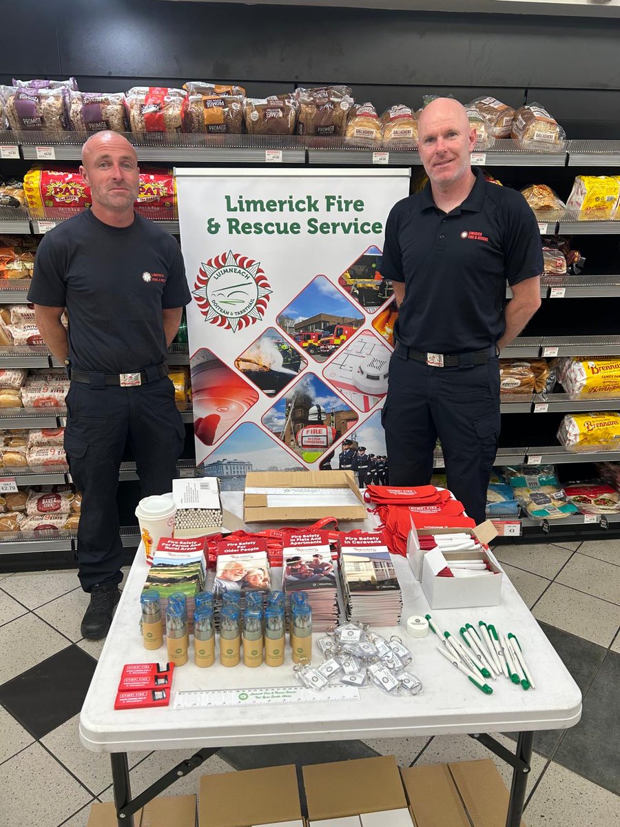 Limerick Council - Comhairle Luimnigh (@limerickcouncil) on Twitter photo Pictured today promoting our <a href="/LimerickFire/">Limerick Fire & Rescue</a> Service are Rathkeale firefighters Ray Hogan and Sean O'Conaire.
#YourCouncilDay #LimerickEdgeEmbrace #Limerick Pictured today promoting our <a href="/LimerickFire/">Limerick Fire & Rescue</a> Service are Rathkeale firefighters Ray Hogan and Sean O'Conaire.
#YourCouncilDay #LimerickEdgeEmbrace #Limerick