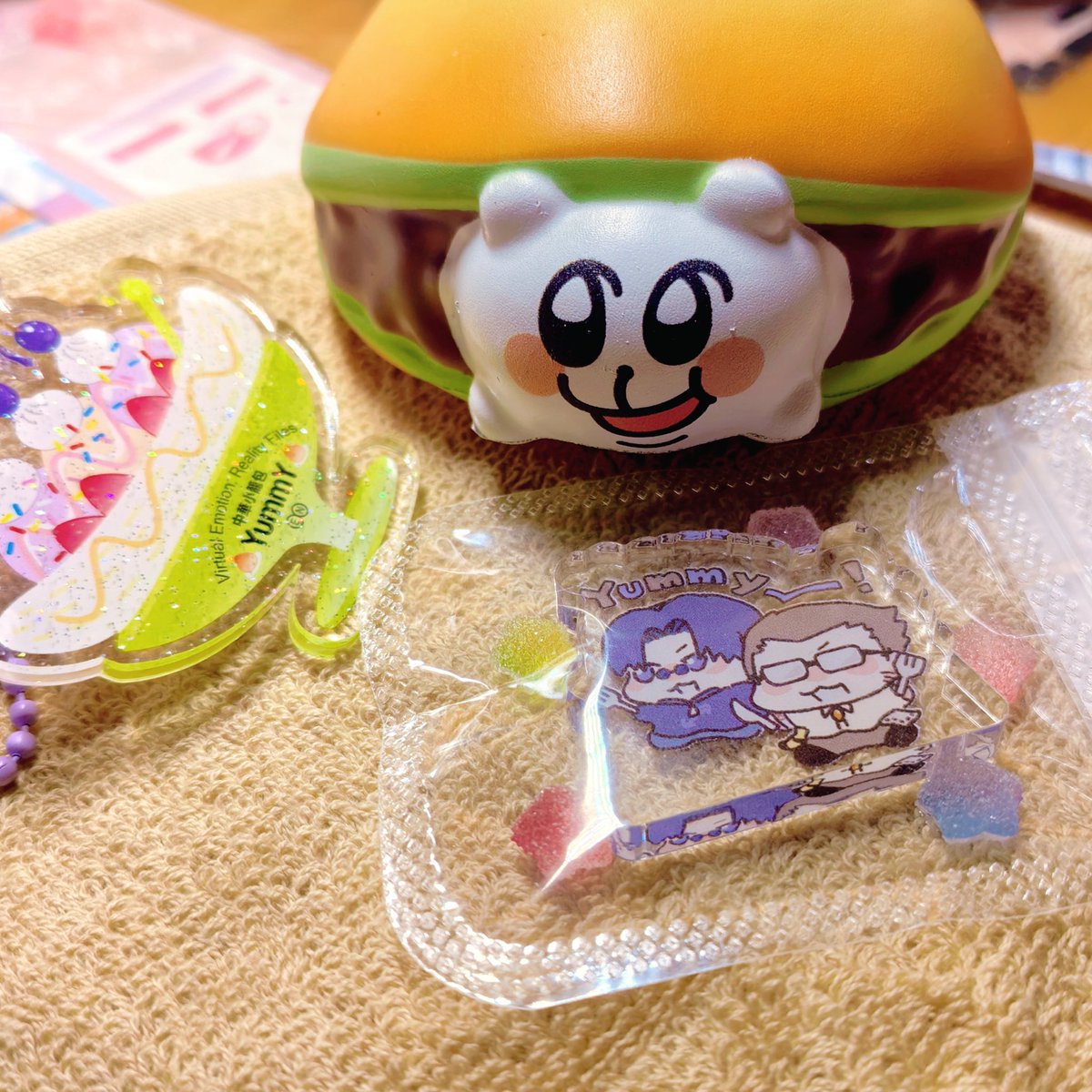 この前、<a href="/knkts_r/">大吟醸</a> 大吟醸先生と作品交換できて本当に嬉しかったです！一つ一つの作品が本当に本当にかわいくて、心のこもった作りで、無事に届いてよかったです。全部家宝として大切にします。😎🥺
*翻訳ソフトを使ったので、失礼な表現があったらすみません。