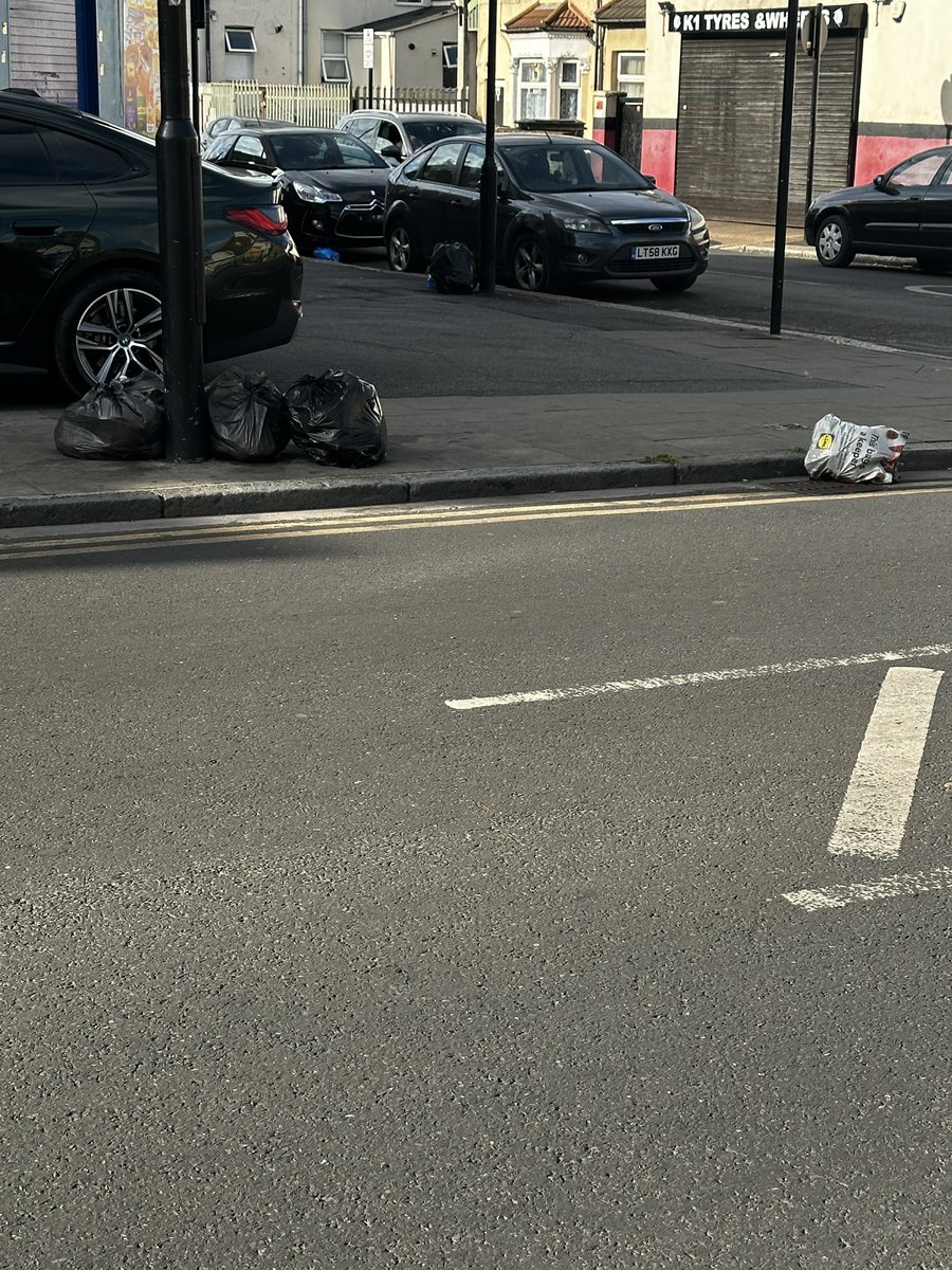 RidwanIbnRashid's tweet image. #Newham
#Plaistow
#GreenStreet
#Dump