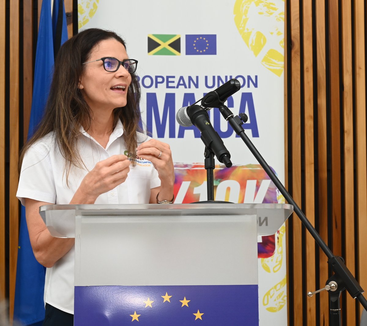 On Thursday, the EU presented a cheque valued at JMD $8,345,000 to the Creative Language-Based Learning (CLBL) Foundation to fund summer literacy intervention camps aimed at improving reading skills at  eight Primary schools in Kingston.