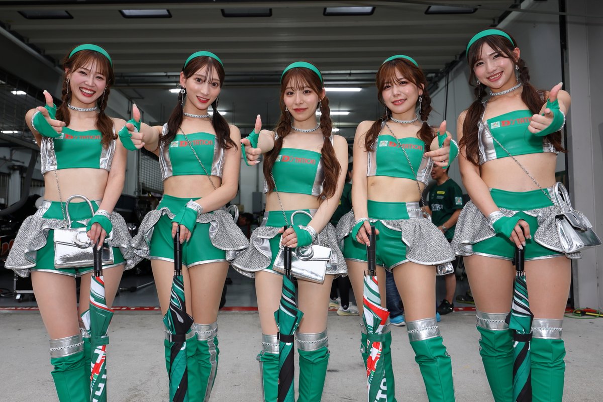 6月27日、#SUPERGT 第3戦セパンの公式練習2回目と公式予選が行われました。#DstationRacing は予選に向けて行った大幅なセットアップ変更が功を奏し、予選7番手を獲得しました。
決勝も引き続きご声援よろしくお願いします！
#AstonMartin #VantageGT3