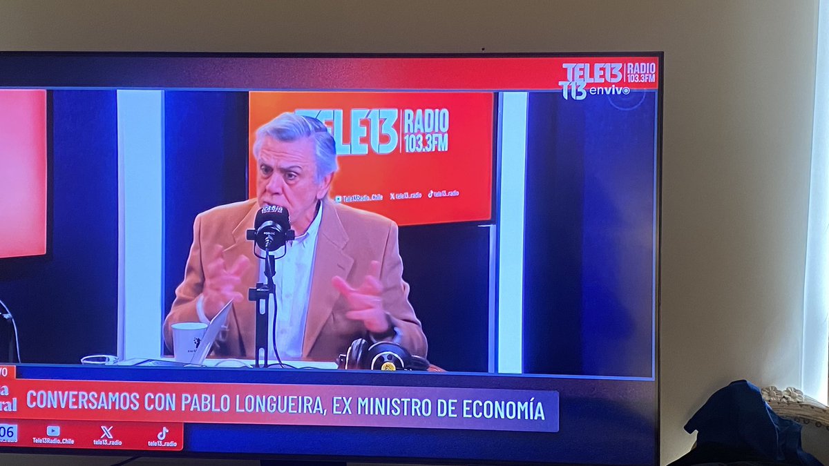 Graciela (@gr_rv) on Twitter photo Canal 13 llevando a Longueira a decir que no votemos por <a href="/jeannette_jara/">Jeannette Jara Román</a>
Dice que siente que tiene que contribuir para que no Vote!
Esto es Inmoral
Me imagino que los Pescadores de Chile,irán en masa a Votar por <a href="/jeannette_jara/">Jeannette Jara Román</a> Canal 13 llevando a Longueira a decir que no votemos por <a href="/jeannette_jara/">Jeannette Jara Román</a>
Dice que siente que tiene que contribuir para que no Vote!
Esto es Inmoral
Me imagino que los Pescadores de Chile,irán en masa a Votar por <a href="/jeannette_jara/">Jeannette Jara Román</a>