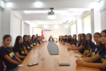 Didimspor Kız Voleybol Takımı Başarıları İlçe Kaymakamı’na Takdim Edildi