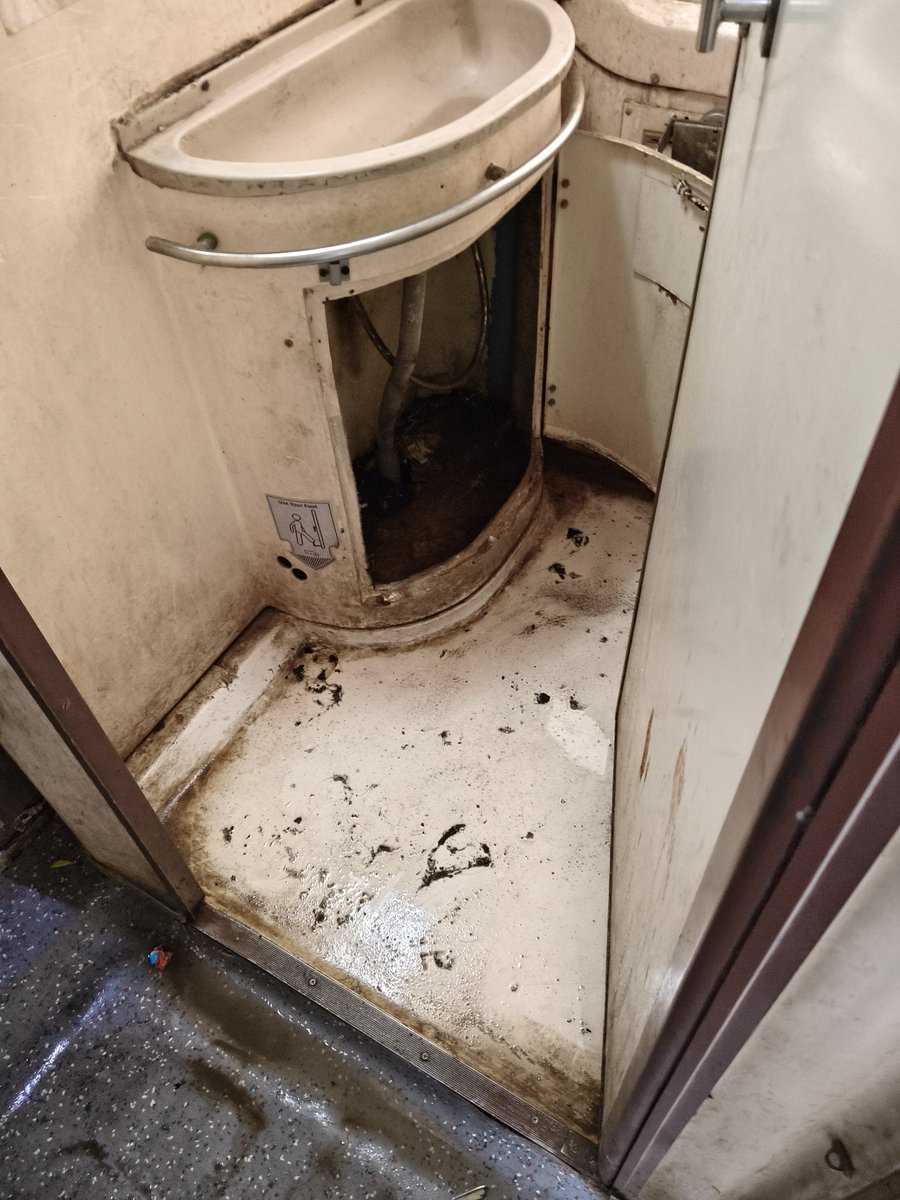 KhanHzb's tweet photo. We are traveling on train number 22357, and the condition of the train is extremely poor. Even in the AC coach, it feels like general class, and it's like traveling for free. The service is absolutely terrible." https://t.co/smSki0h4VJ