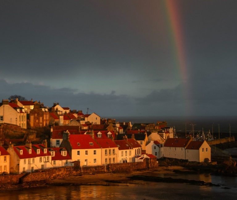 We're looking forward to playing an intimate show in the church hall at <a href="/PittenweemArtF/">Pittenweem Arts Festival</a> on Saturday 2nd August. Grab your tickets here: tickettailor.com/events/pittenw…