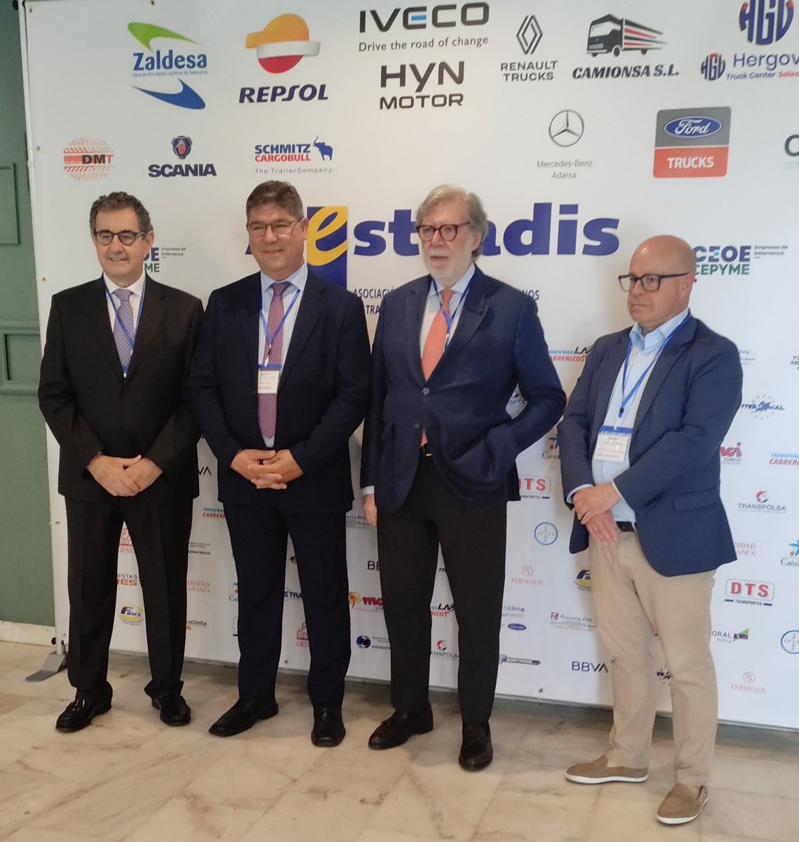 CEOE-CEPYME Salamanca (@ceoecepymesa) on Twitter photo #AESTRADIS inaugura la jornada sobre "Transformación en el transporte" en la que también participa el presidente de <a href="/ceoe_cyl/">CEOE Castilla y León</a> y #CETM.
Un foro de encuentro entre profesionales, expertos y administración sobre las necesidades y cambios que afronta el sector #AESTRADIS inaugura la jornada sobre "Transformación en el transporte" en la que también participa el presidente de <a href="/ceoe_cyl/">CEOE Castilla y León</a> y #CETM.
Un foro de encuentro entre profesionales, expertos y administración sobre las necesidades y cambios que afronta el sector