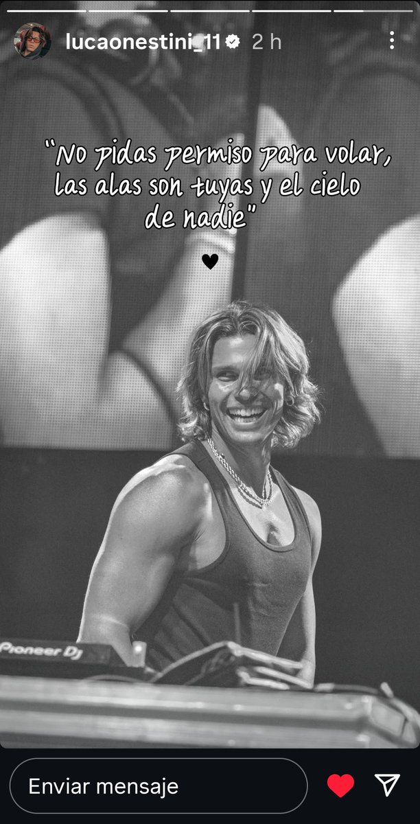 Soniadl_digital's tweet photo. Nadie te impide volar todo lo alto que quieres 🖤
#LucaOne26J #TeamLuca https://t.co/bRyrs7zwah
