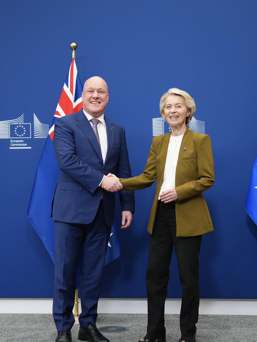 Honoured to host New Zealand 🇳🇿 Prime Minister <a href="/chrisluxonmp/">Christopher Luxon</a> in Brussels this week for constructive meetings with European Union 🇪🇺 Council President Costa and Commission President von der Leyen.

🇳🇿🤝🇪🇺
#NZCloseToEU #StrongerTogether 

📸 European Union