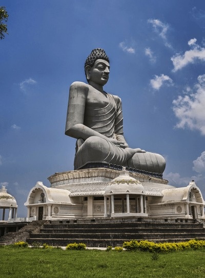 🚨 AP govt approved ₹145 Cr 4-star hotel in Amaravati by Green Park Hotels.

The project gets SGST refund, stamp duty exemption, capital subsidy, and other utility concessions under the Tourism Policy 2024–29.
#AndhraPradesh #AmaravatiTheRise