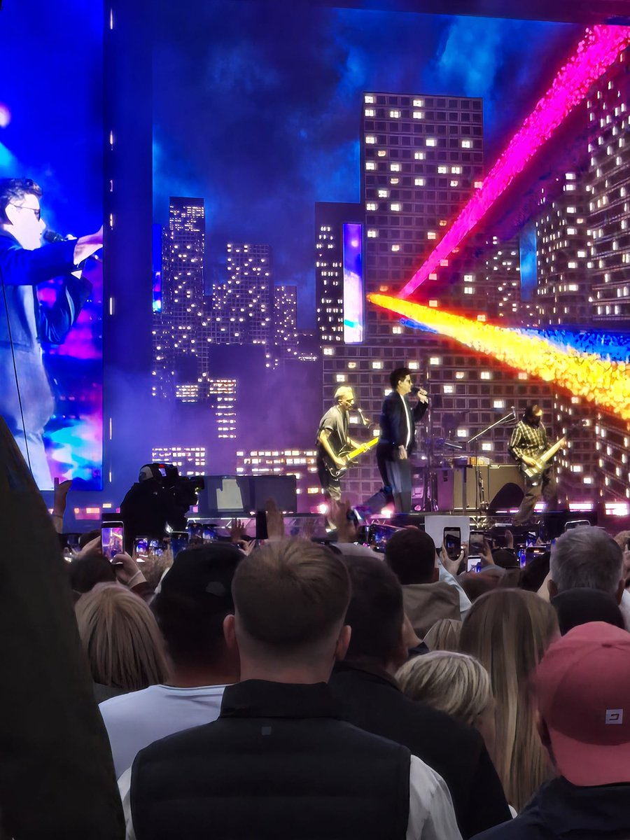 Ash_470's tweet image. Yesterday in Cardiff.
 #CardiffBay #TheScript