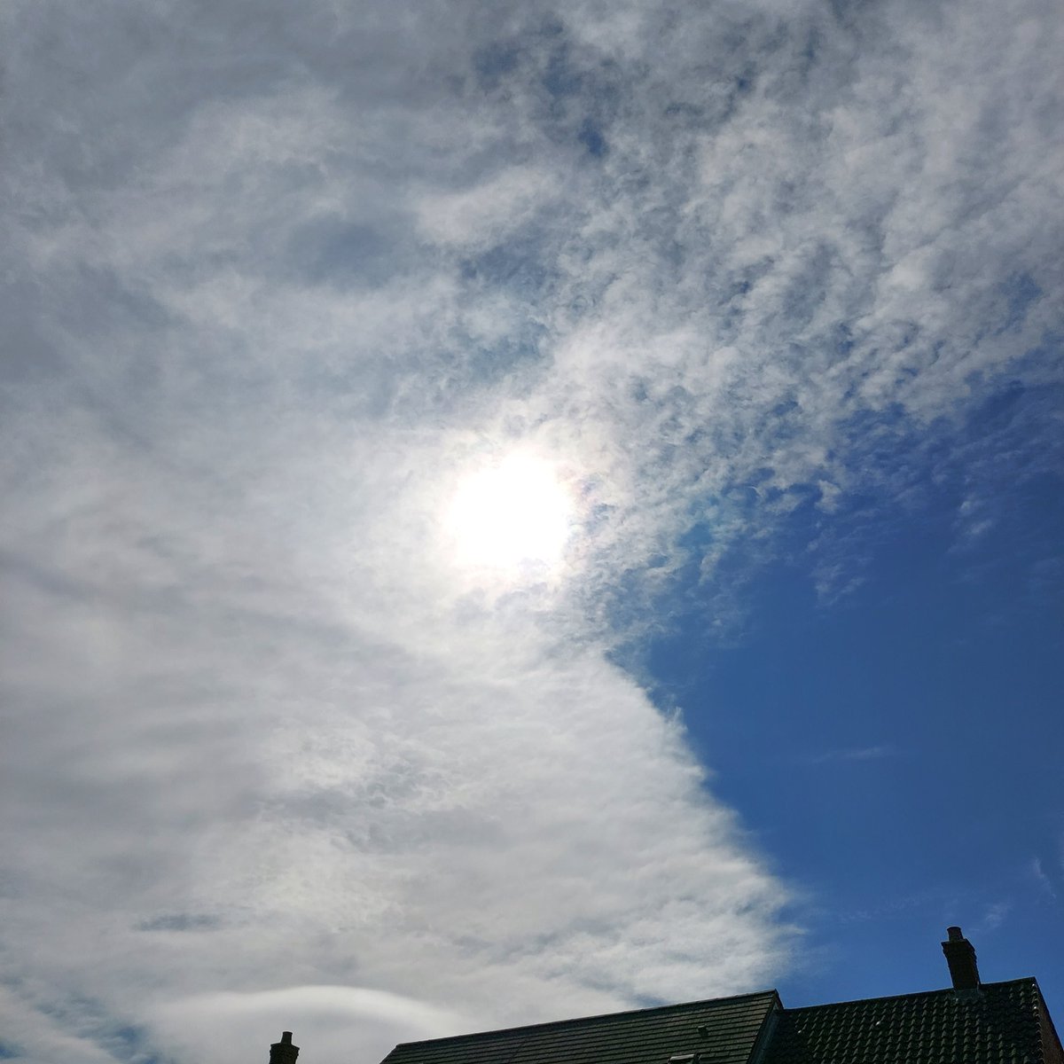 sisterhaze's tweet image. Watton Norfolk #TheClearSkiesMovement #chemtrails #sunBlocking