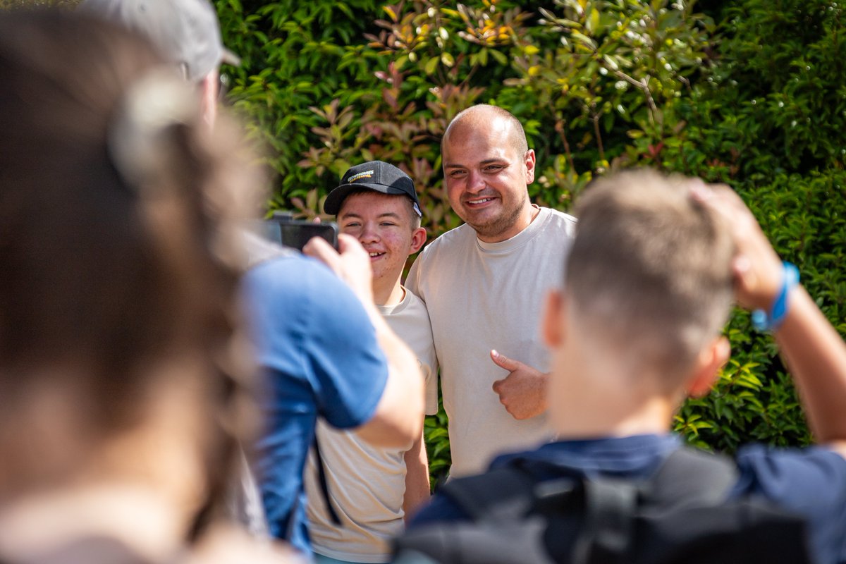 ThrillsTastic tweet media