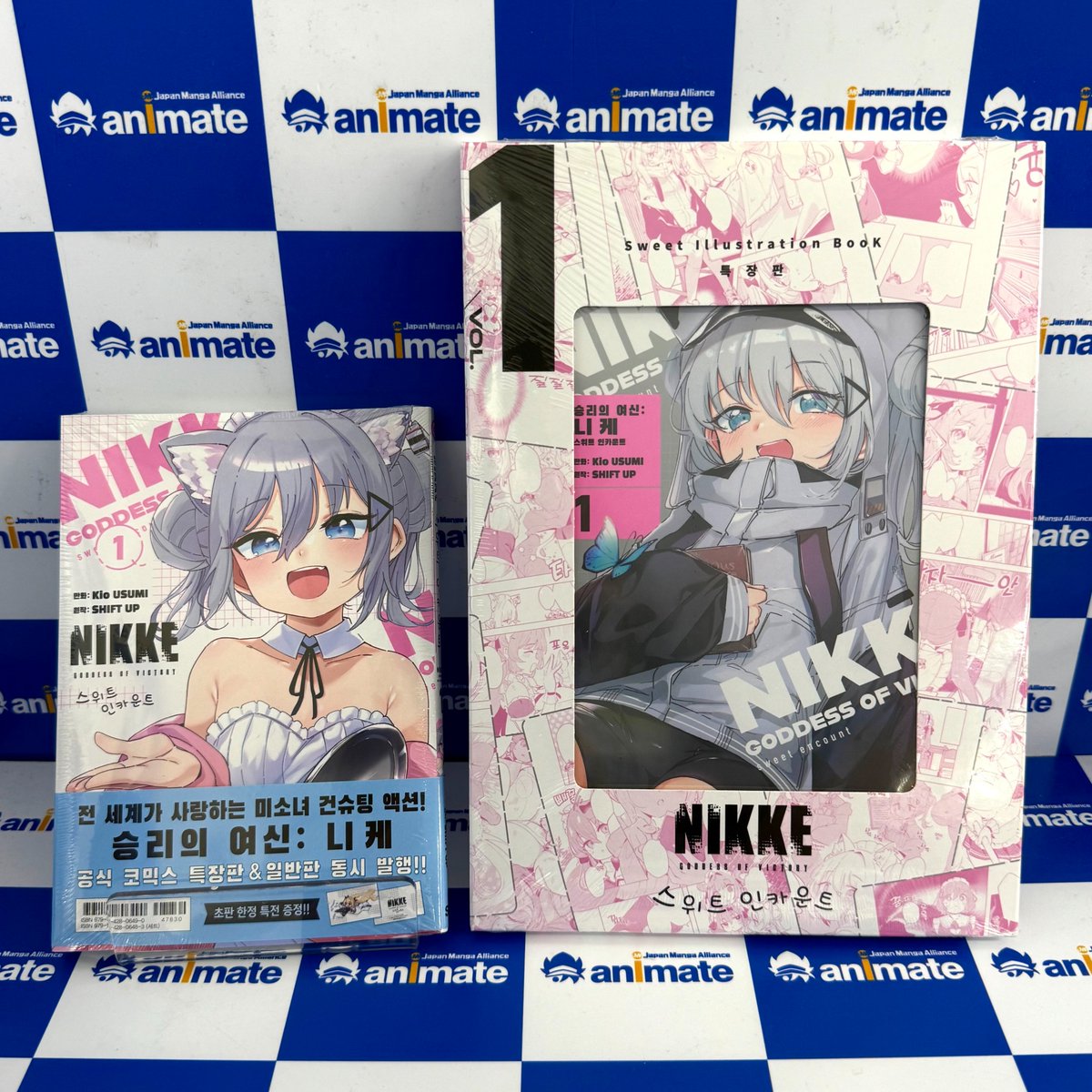 【입고소식📚/#서적】  

주인공 앤이 코코아와 소다가 있는 메이드 카페☕
「메이드 포 유」에서 일하게 되고

과연 앤은 프로✨메이드다운
접객👥을 할 수 있을까⁉️

#니케 #NIKKE 스위트 인카운트 1️⃣권 일반판/특장판

#잠실롯데 #애니메이트 에서 만나요 *+:꒰◍•ᴗ•◍꒱:+*