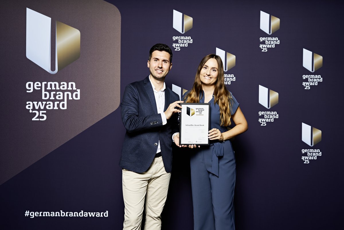 SchaefflerGroup's tweet image. We’re proud – our Brand Book has won the #GermanBrandAward 2025! 🥳🏆 We launched it to lay the foundation for our brand's consistent growth & recognition, and to spark enthusiasm. It clearly defines what sets us apart as #TheMotionTechnologyCompany. 💚 #TeamGreen