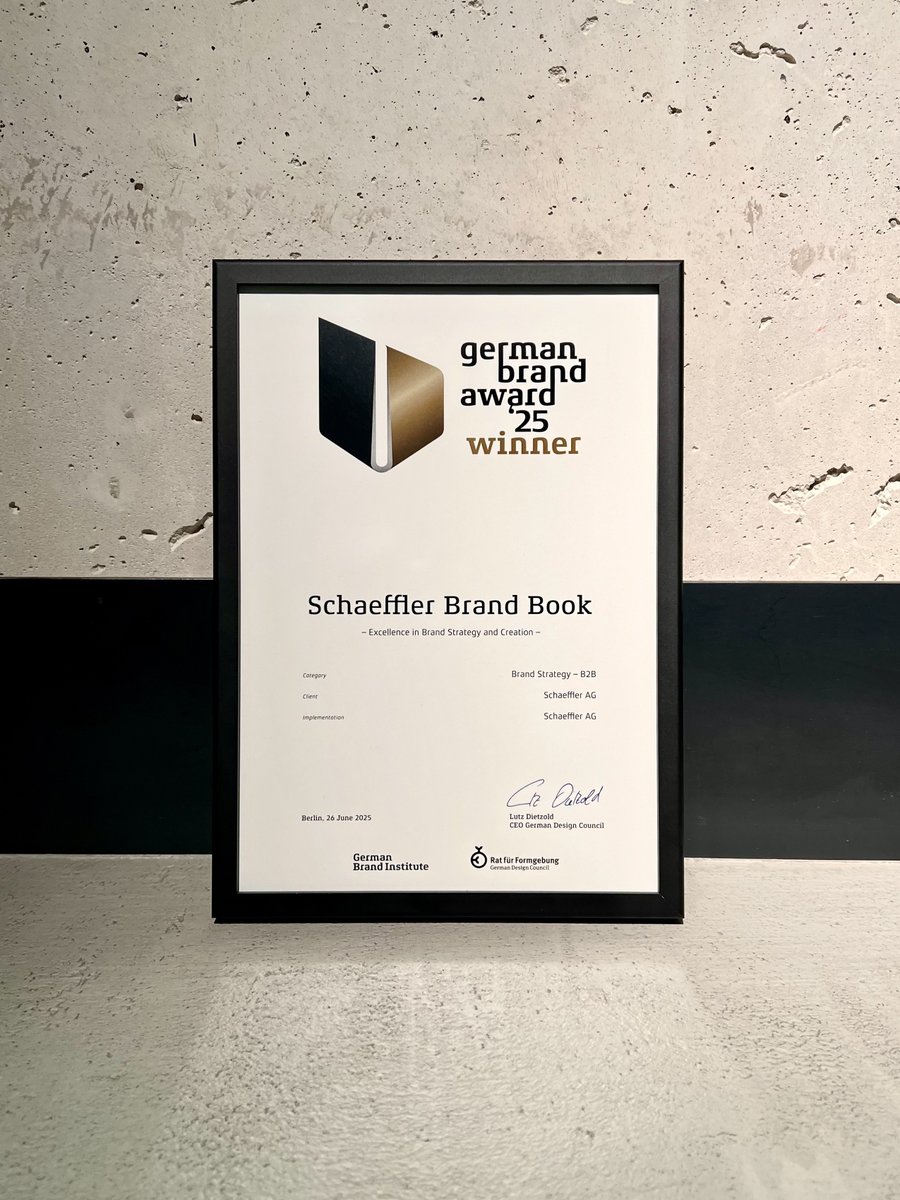 SchaefflerGroup's tweet image. We’re proud – our Brand Book has won the #GermanBrandAward 2025! 🥳🏆 We launched it to lay the foundation for our brand's consistent growth & recognition, and to spark enthusiasm. It clearly defines what sets us apart as #TheMotionTechnologyCompany. 💚 #TeamGreen