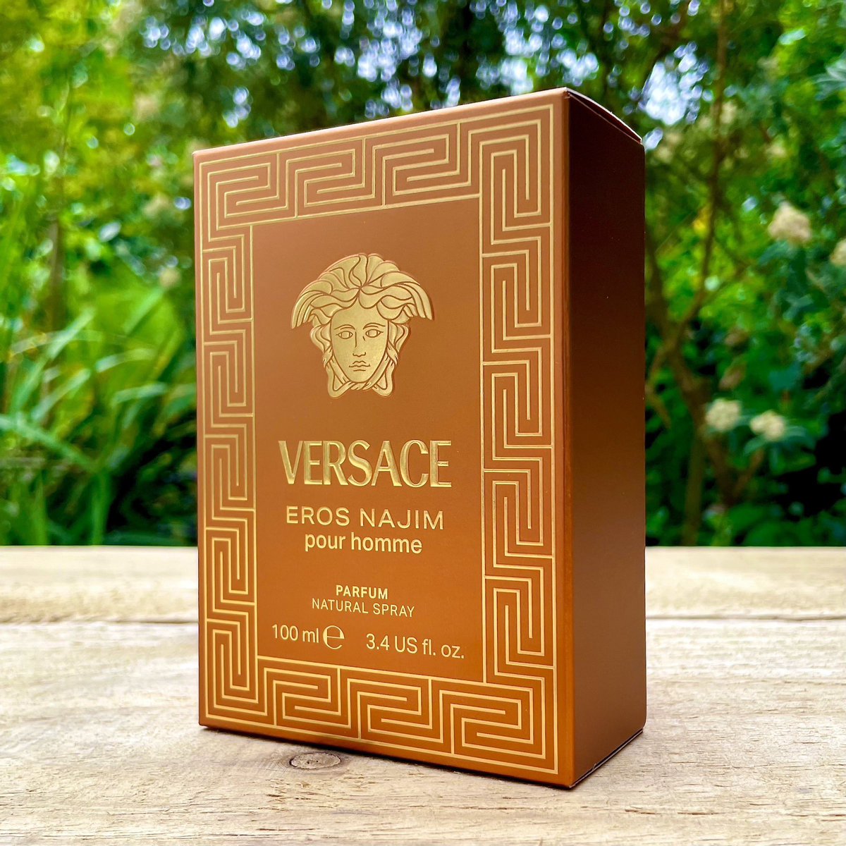Described as “sensual and grounded, glowing with intensity and warmth”, EROS NAJIM is a fantastic addition to the VERSACE collection. Read my review at bit.ly/ErosNajim