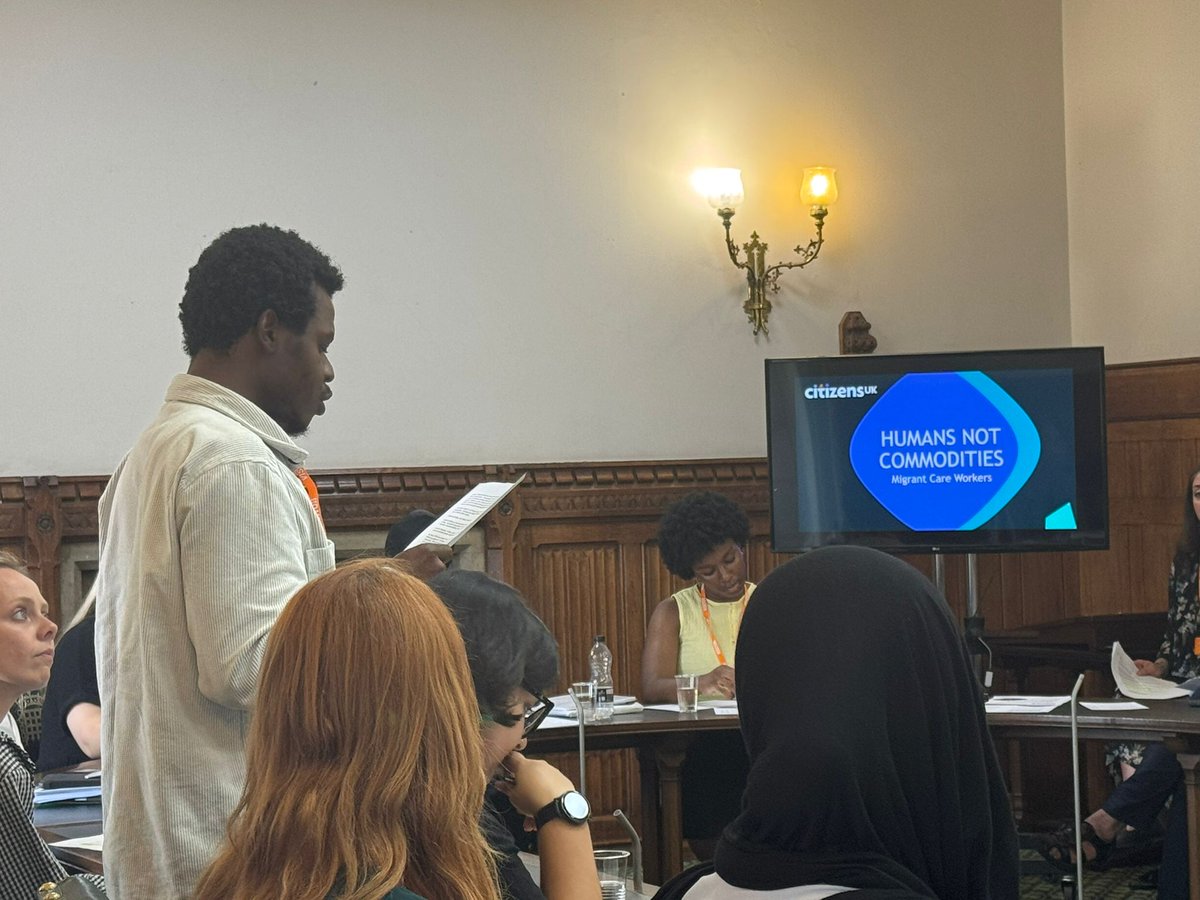 CitizensUK's tweet image. We can’t end poverty, homelessness, or inequality without fixing the UK’s broken citizenship system.  

Yesterday, community leaders met MPs in the Citizenship Network to share their experiences of a broken immigration system &amp;amp; ways to work together. 

citizensuk.org/campaigns/migr…