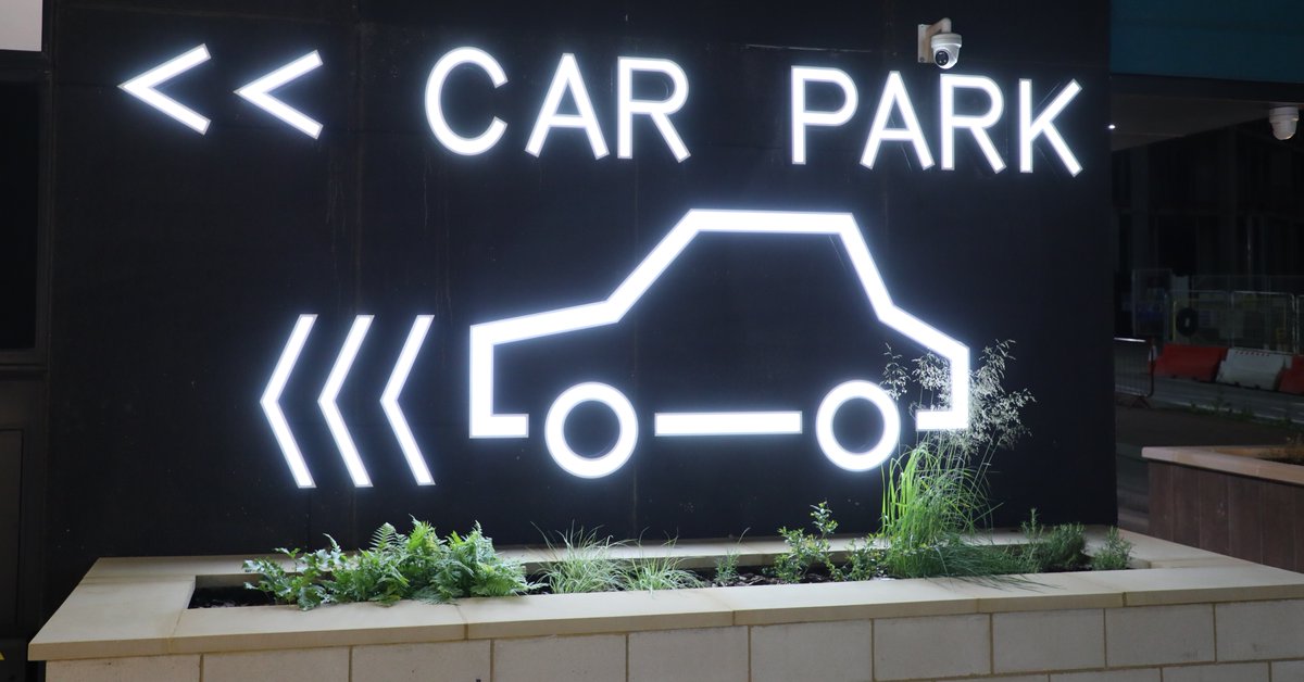 Access from all areas 🚗

Pennine Five offers a secure, over-night car park 🅿️

✔️Prime location 
✔️Easily accessible 
✔️Price competitive 
✔️Simple &amp; easy process 
✔️390+ spaces 

Park with peace of mind this weekend. 

#penninefive #overnightparking #parking