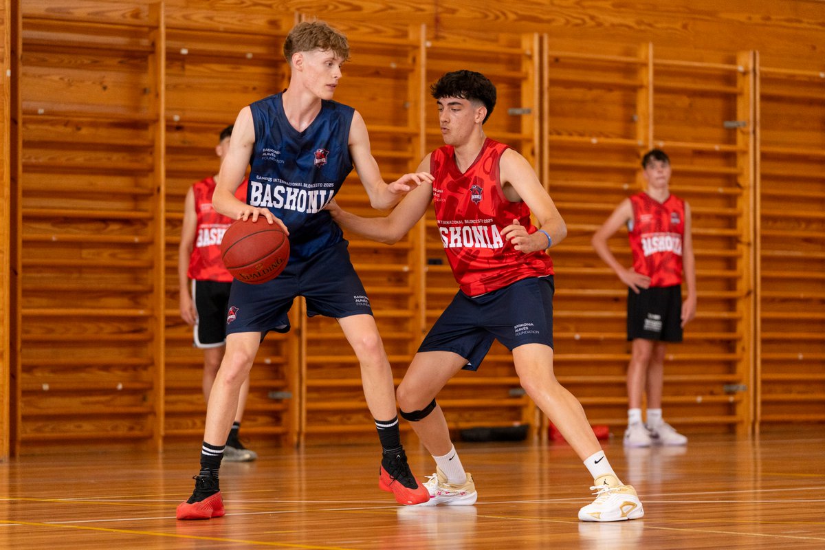 Baskonia's tweet photo. Primera semana superada con nota ✅

Galería del #CIBB25 👇

📸 https://t.co/RmQrejg41X https://t.co/9cIFiU2blA
