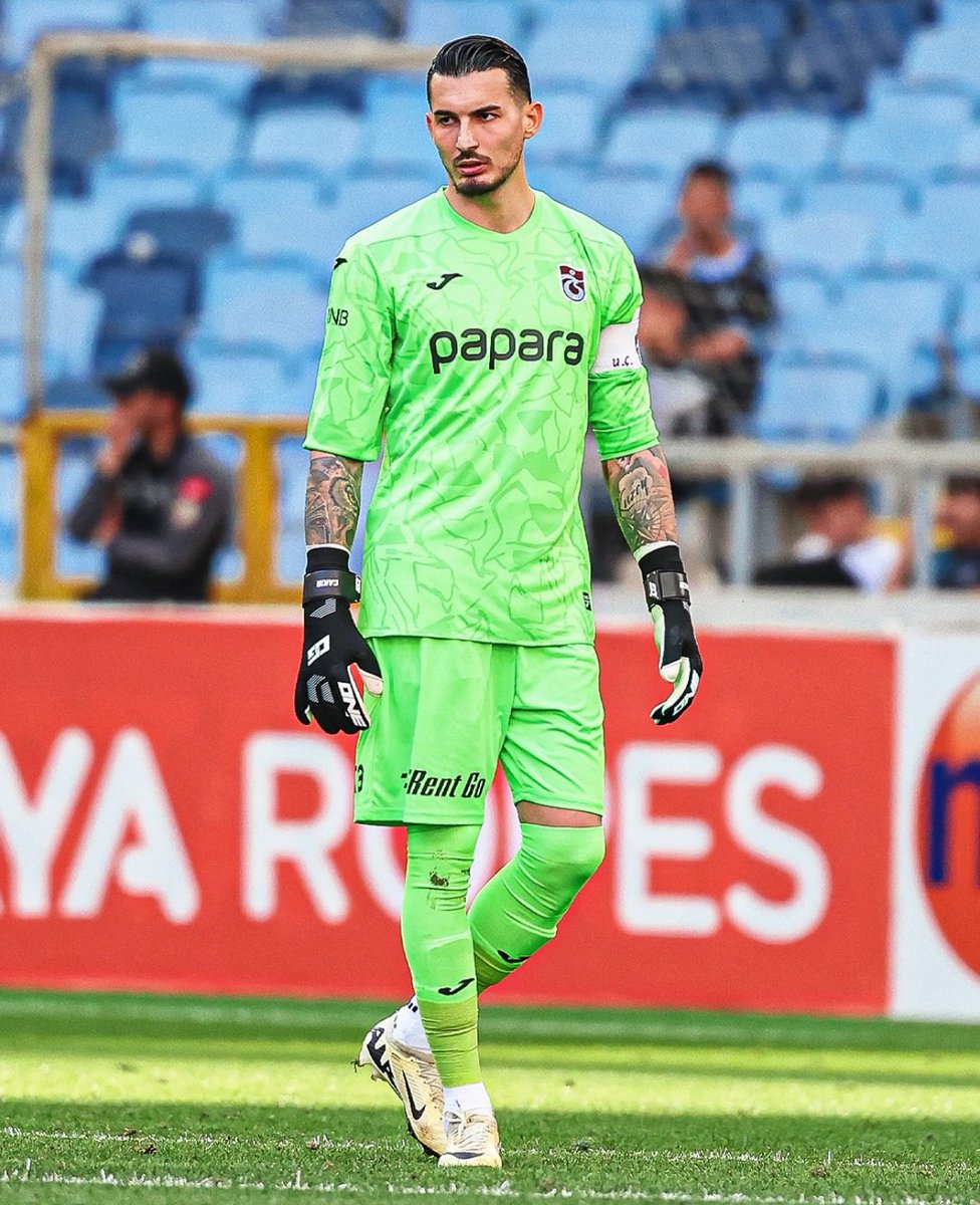 Fener10line (@fener10line) on Twitter photo Tarih dik duranları unutmaz!
FENERBAHÇE CAMİASI SANA SONUNA KADAR SAHİP ÇIKACAKTIR.
İMZAYI ATTIĞIN AN İTİBARİYLE FENERBAHÇE AİLESİNİN BİR PARÇASI OLACAKSIN VE BU BÖYLE KALACAK!
KADIKÖY SENİ BEKLİYOR. <a href="/cakirugurcan96/">Uğurcan Çakır</a> Tarih dik duranları unutmaz!
FENERBAHÇE CAMİASI SANA SONUNA KADAR SAHİP ÇIKACAKTIR.
İMZAYI ATTIĞIN AN İTİBARİYLE FENERBAHÇE AİLESİNİN BİR PARÇASI OLACAKSIN VE BU BÖYLE KALACAK!
KADIKÖY SENİ BEKLİYOR. <a href="/cakirugurcan96/">Uğurcan Çakır</a>