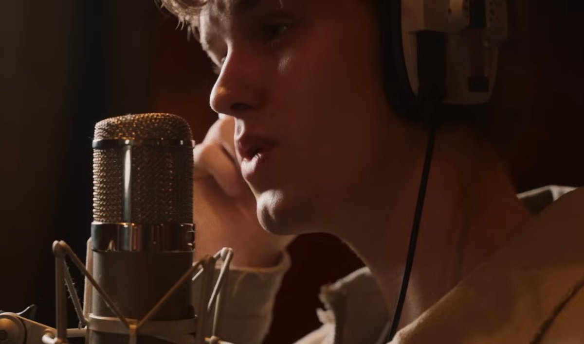 itador1es's tweet image. #dearALICE - Save Us (visualizer) is out🥹🩷go prep ur tissue to wipe ur tears🙂‍↕️

⛓️‍💥: youtu.be/4mic217bP-g?si…

#dearALICE #SaveUs #dearALICE_SaveUs #bitterSWEETsummer 
#OllyQuinn #ReeseCarter #ACEZ