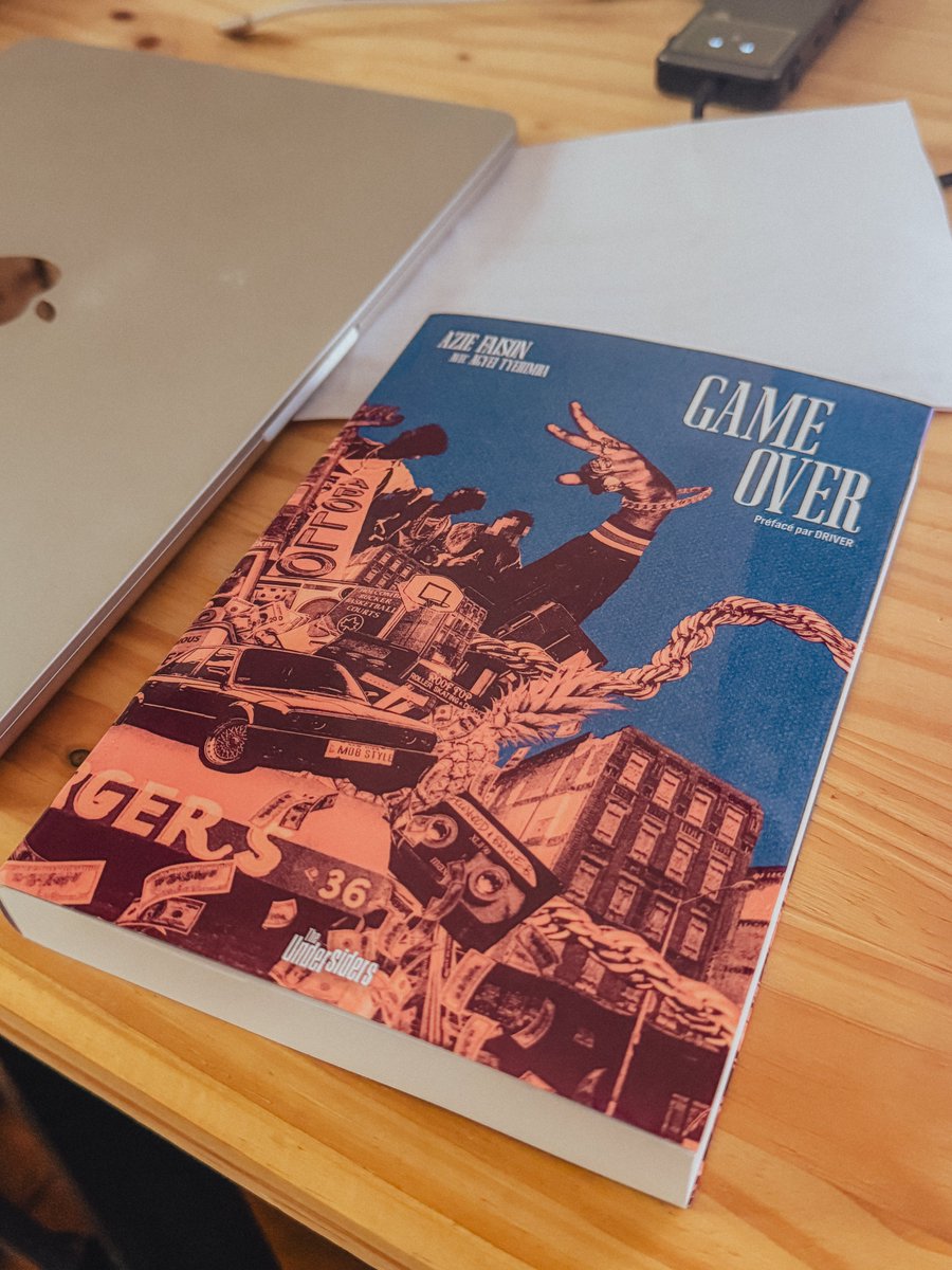 Leo23's tweet image. woop woop #papermundi #undersiders